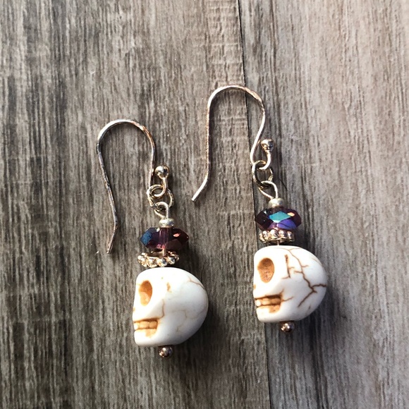 Small Howlite Skull & Crystal Earrings - Picture 6 of 9